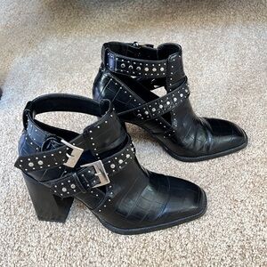 Zara SZ 36, black croc studded embossed square toe buckle closure booties.